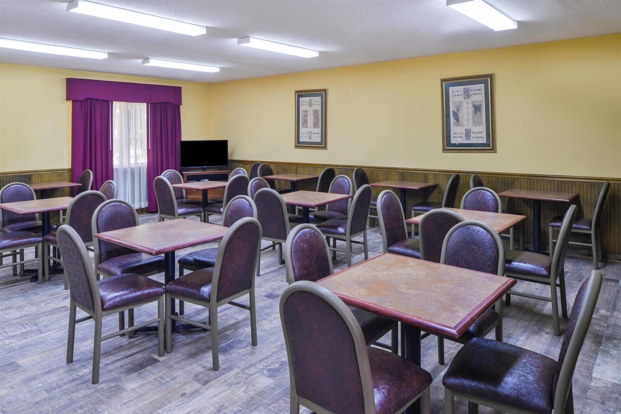 Americas Best Value Inn Wiggins Eksteriør bilde